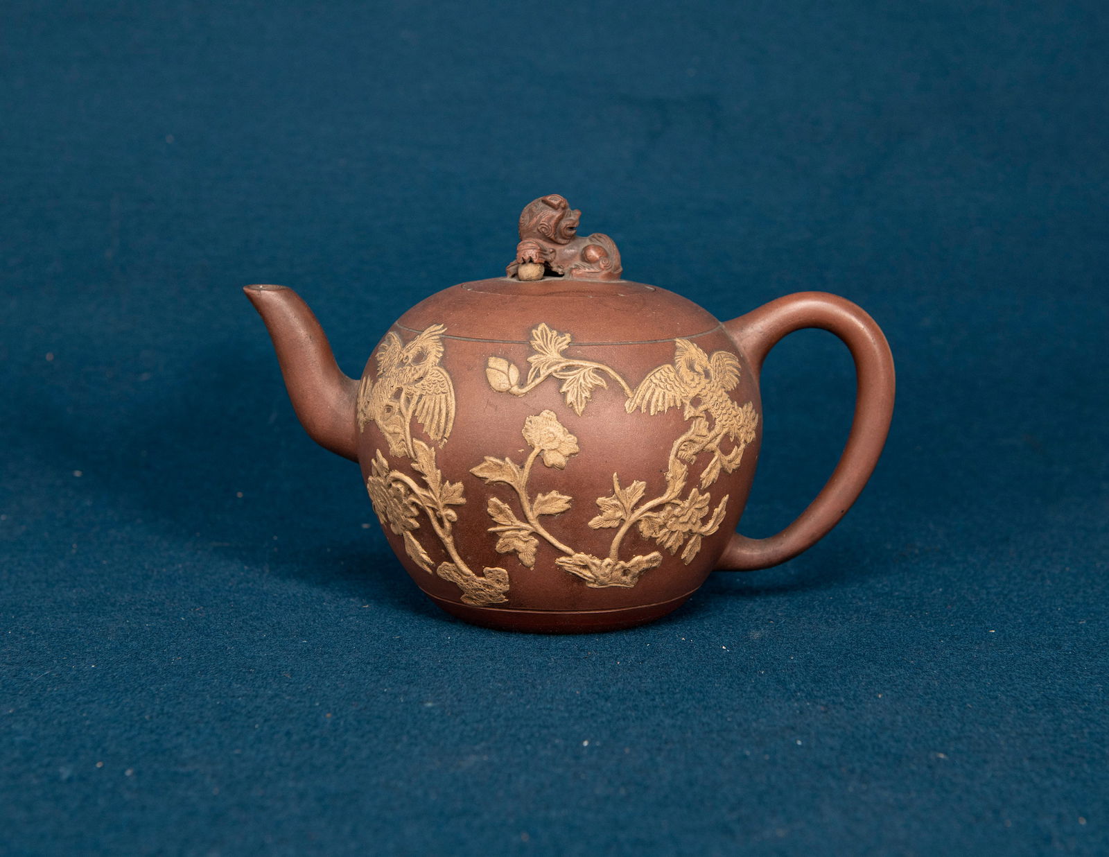 A Chinese Zisha Teapot (1 of 7)