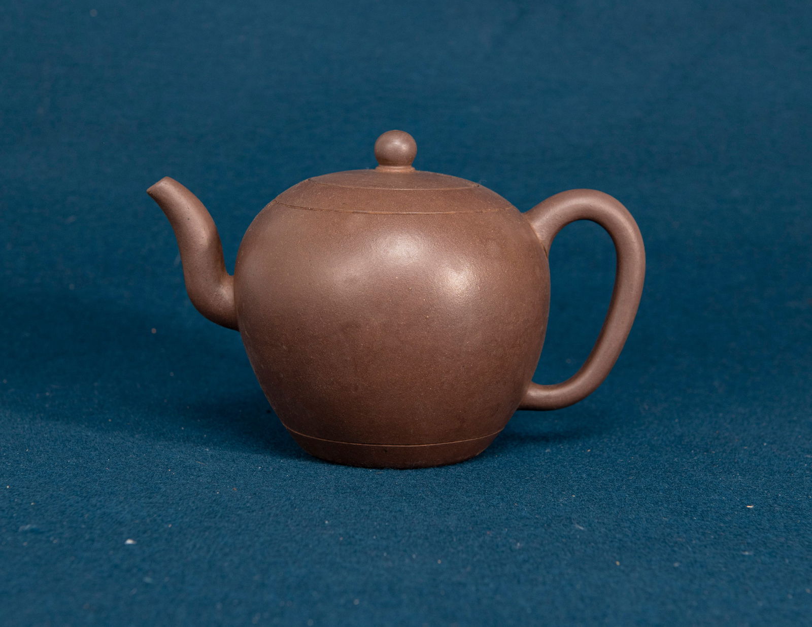 A Chinese Zisha Teapot (1 of 7)