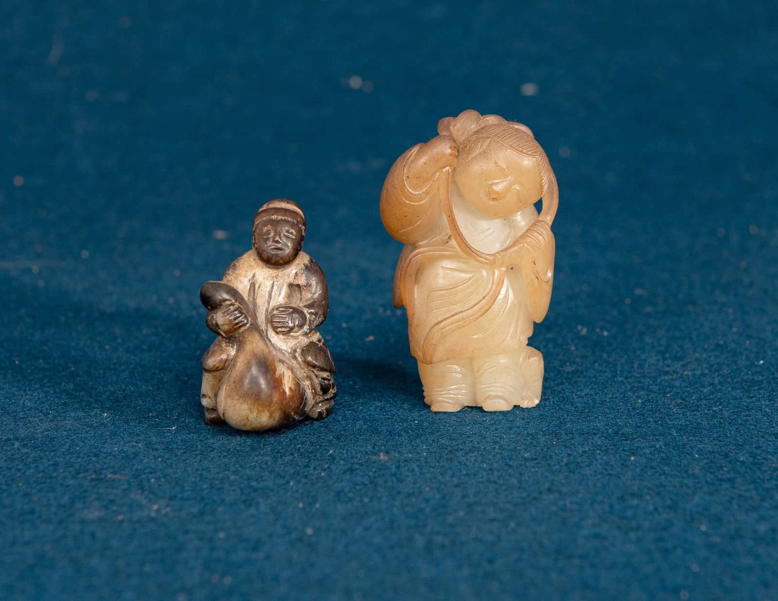 Two Chinese Jade Pendants (1 of 7)