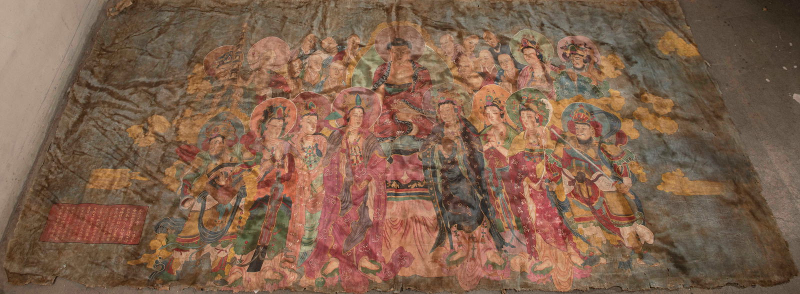 A Chinese Buddha Painting: 141*283