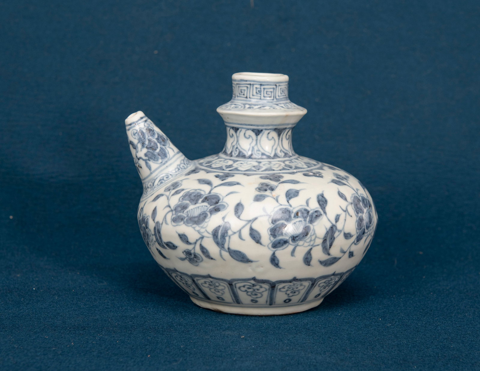 A Chinese Blue and White Floral Kendi (1 of 4)