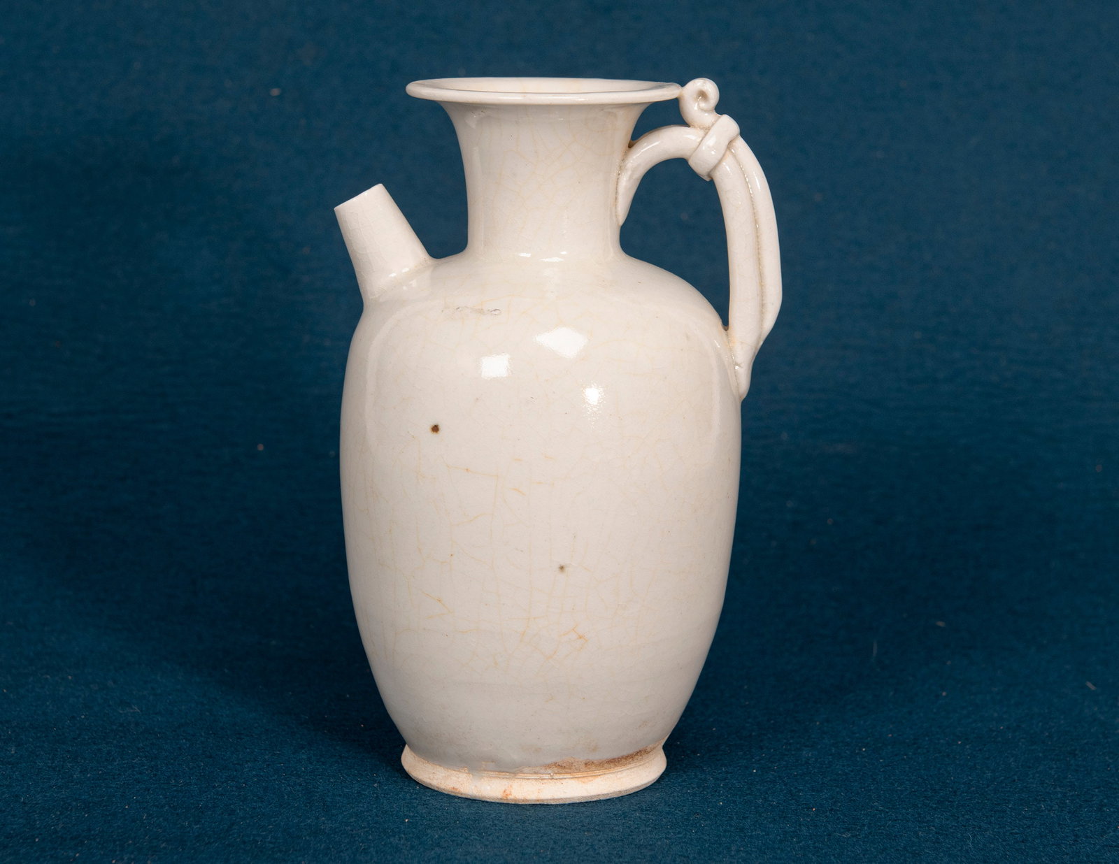 A Chinese Xing Ware Ewer (1 of 5)