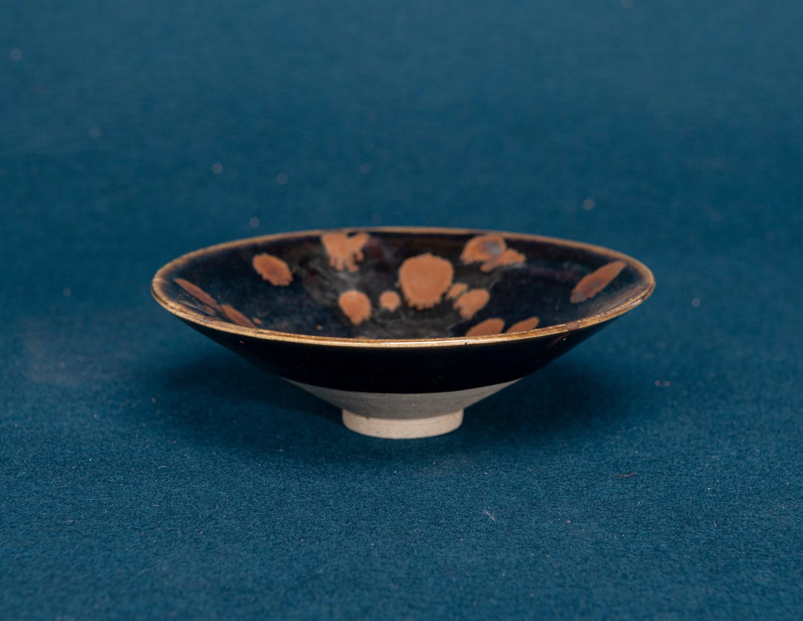 A Chinese Cizhou Ware Bowl (1 of 4)