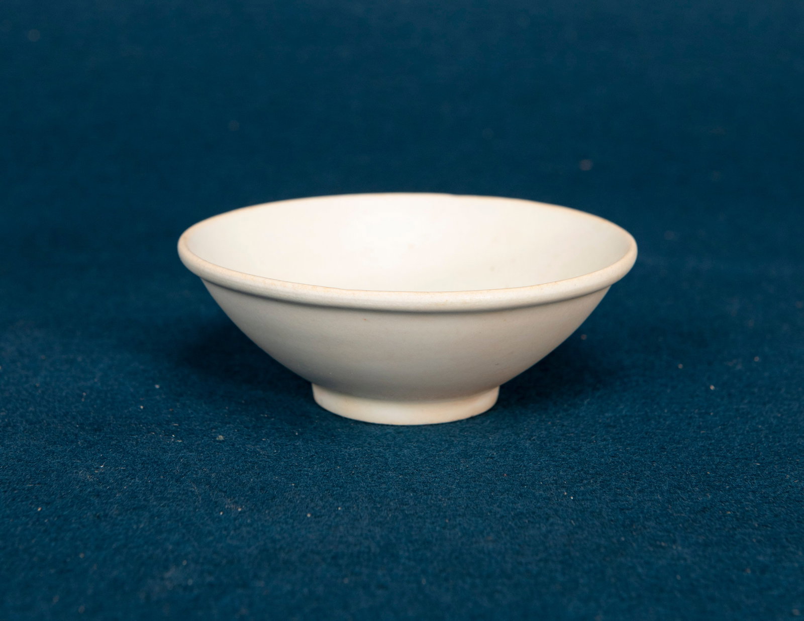 A Chinese Xing Ware Bowl (1 of 4)