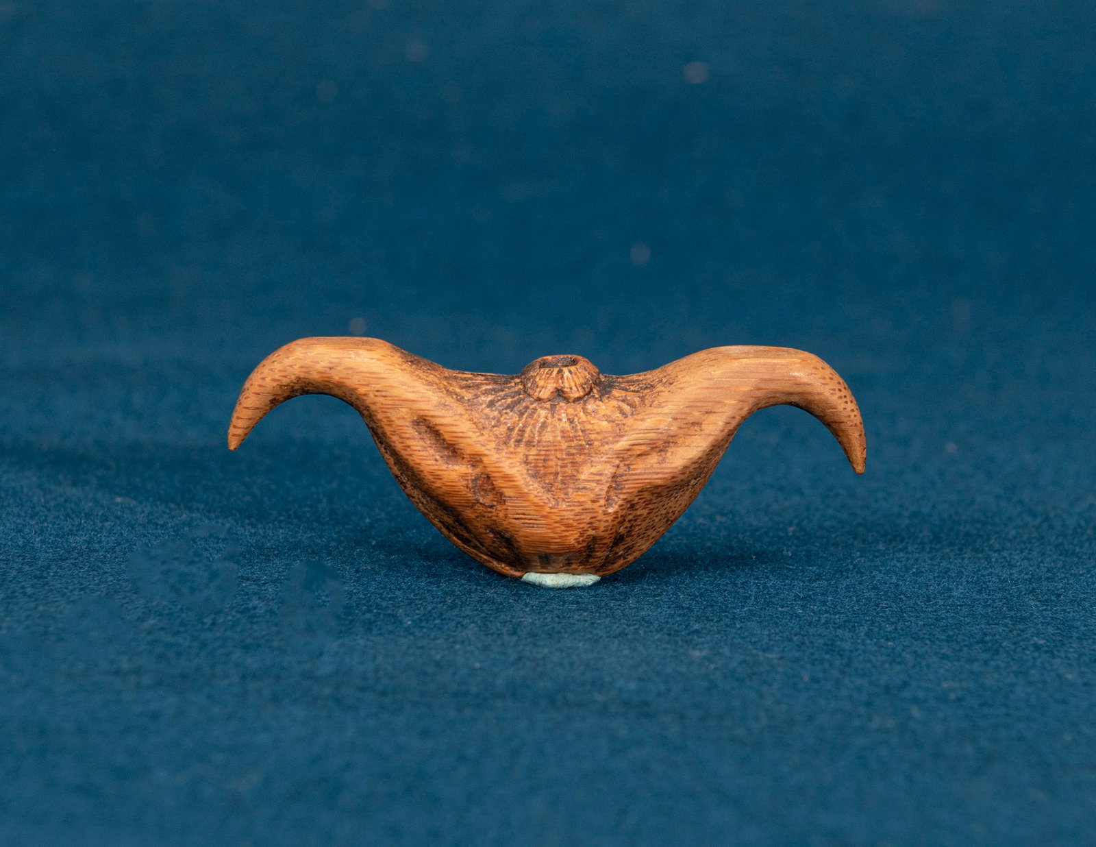 A Chinese Bamboo Carved Water Caltrops: H:3.2cm