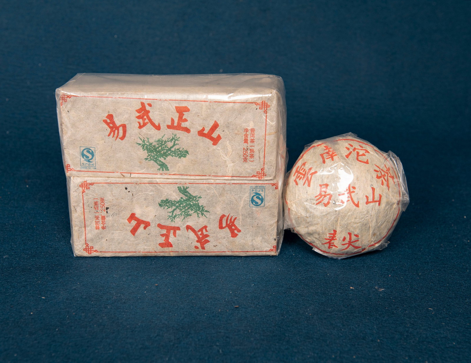 2012, Brick-Shaped Puer Tea??2009 Bowl-Shaped Puer Tea: 1382g ±10g, 240g±10g