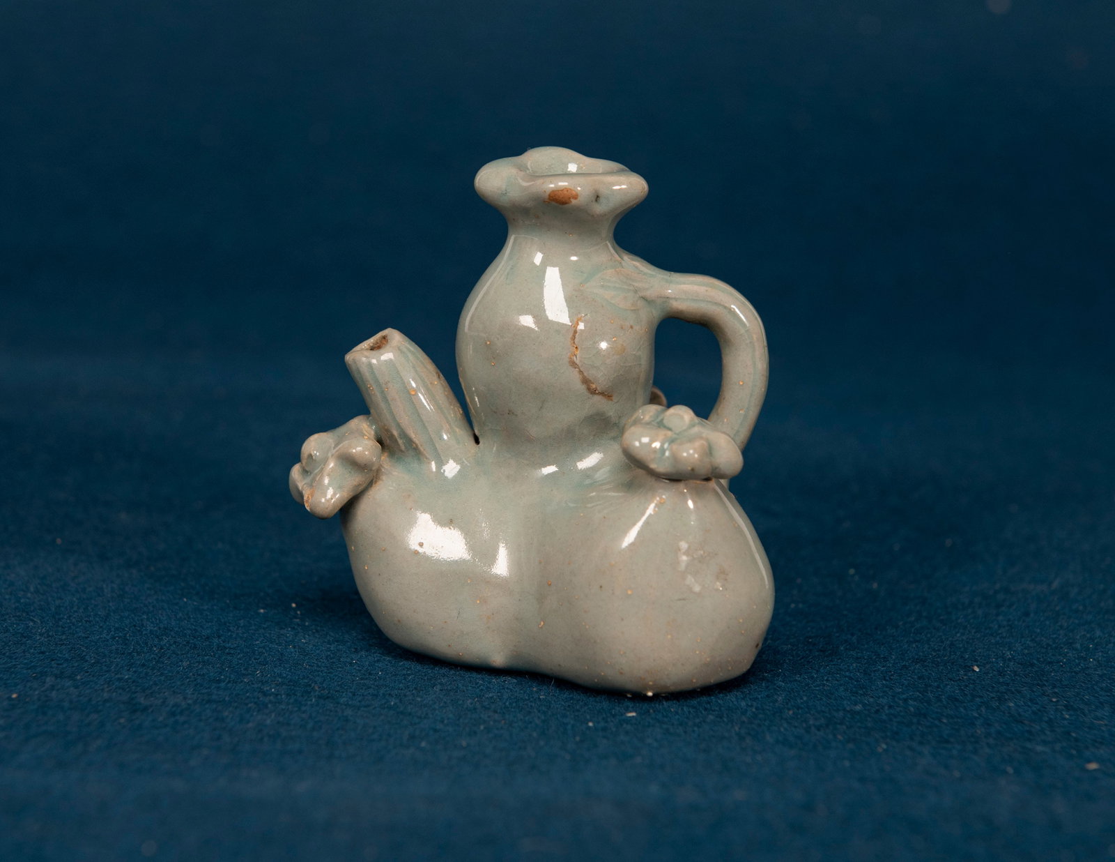 A Korean Celadon Water Dropper: H:8.7 crack