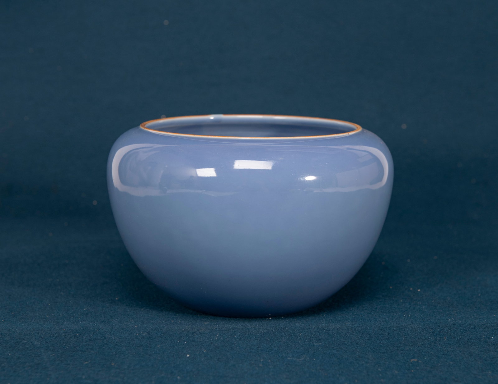 A Chinese Blue Glazed Bowl: H:13cm