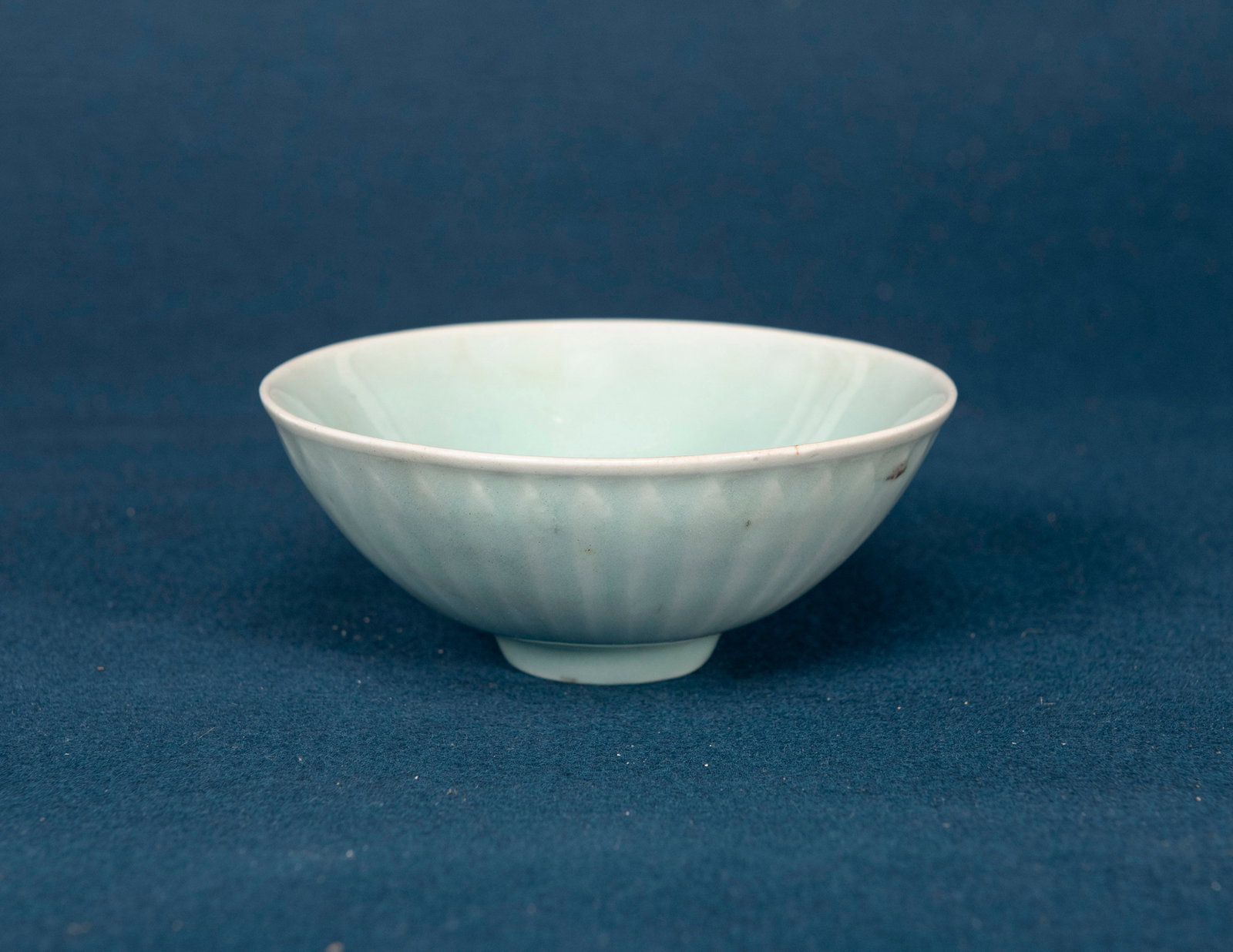 A Chinese Longquan Ware Bowl: D:13.2cm