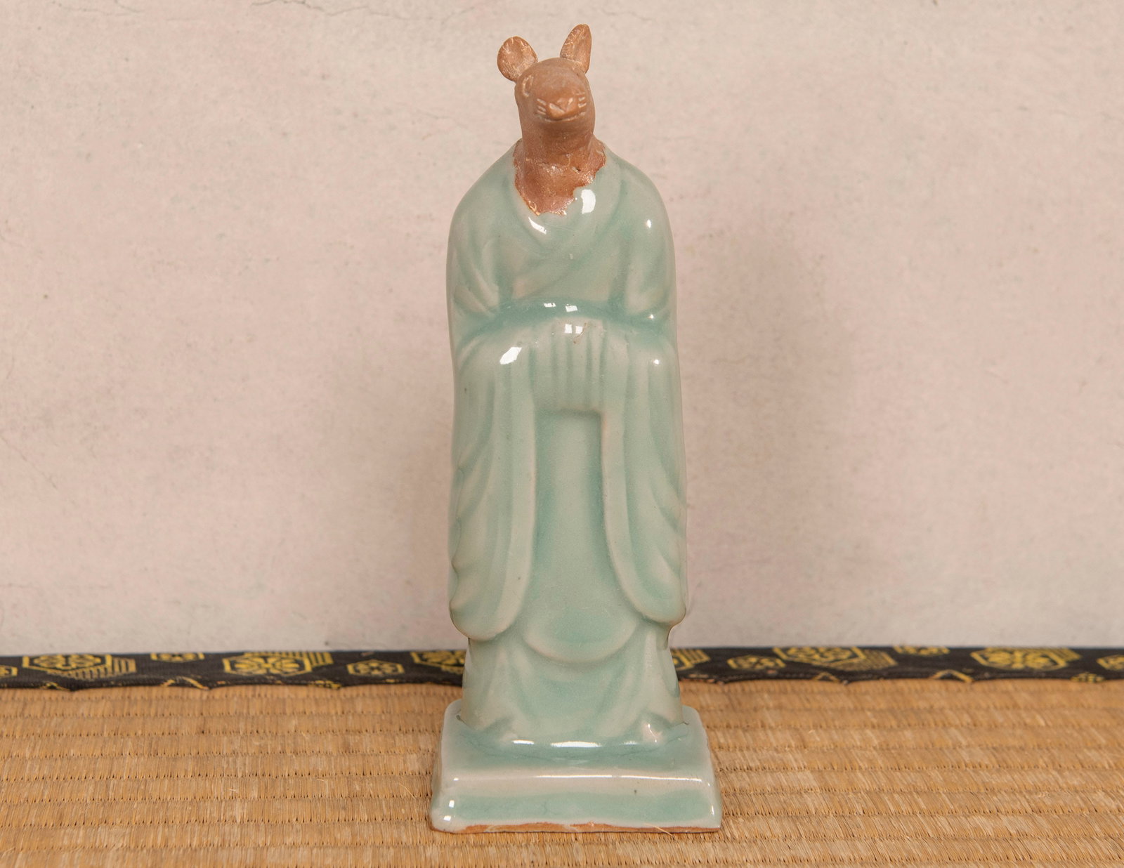 A Chinese Longquan Ware Figure of Mouse: H:16.5cm