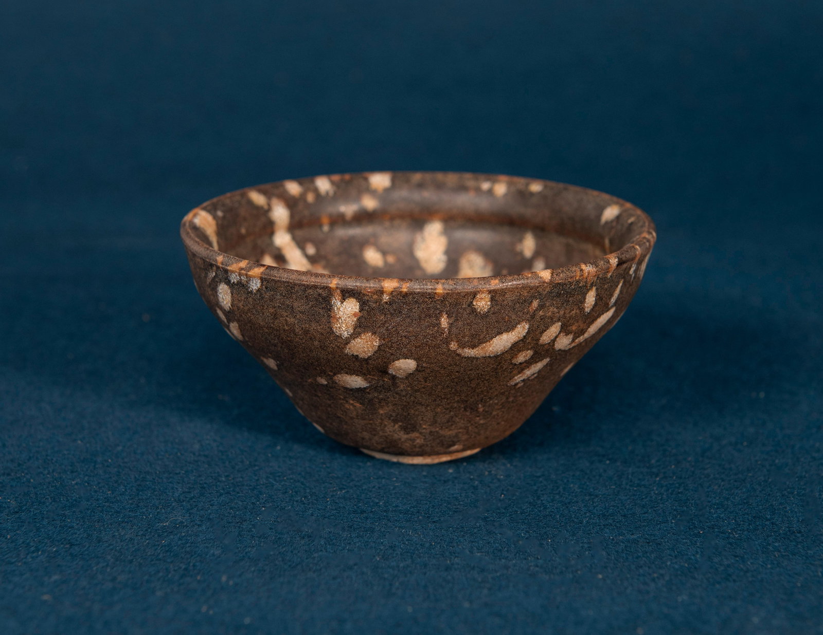 A Chinese Zizhou Ware Bowl: D:12.3cm