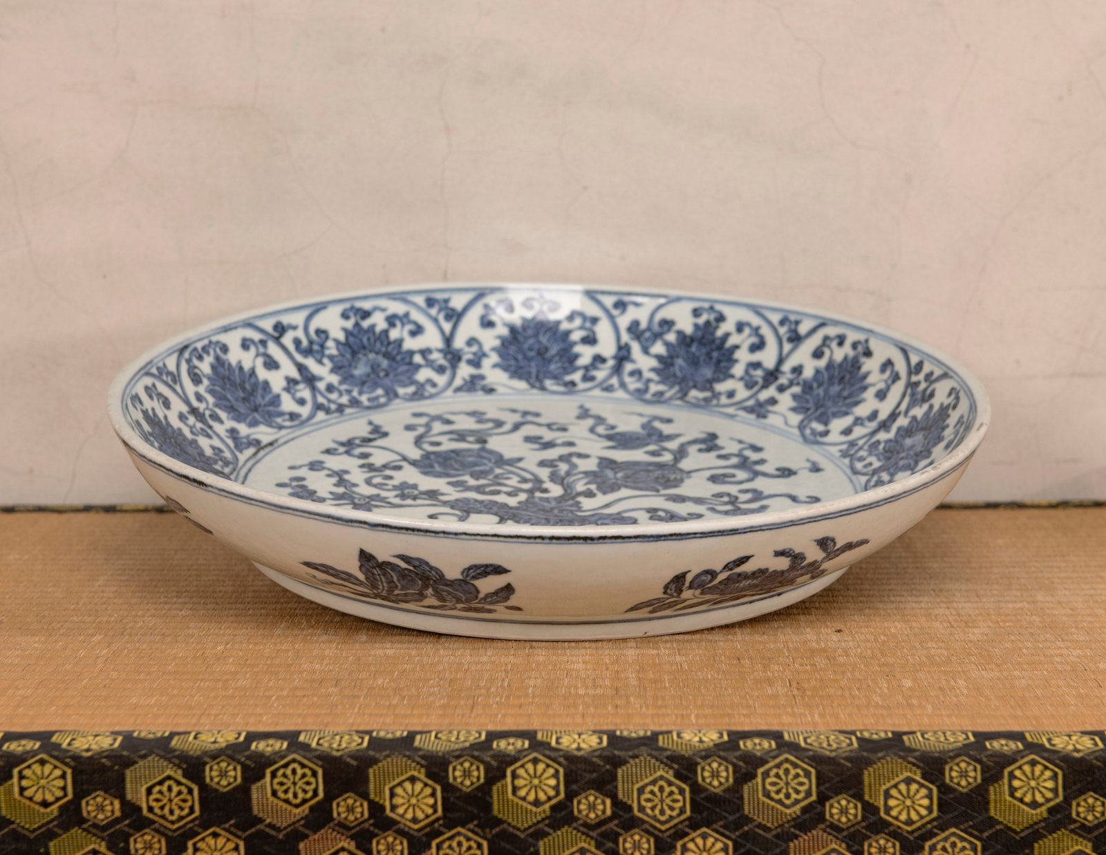 A Chinese Blue and White Floral Dish: D:45.7cm