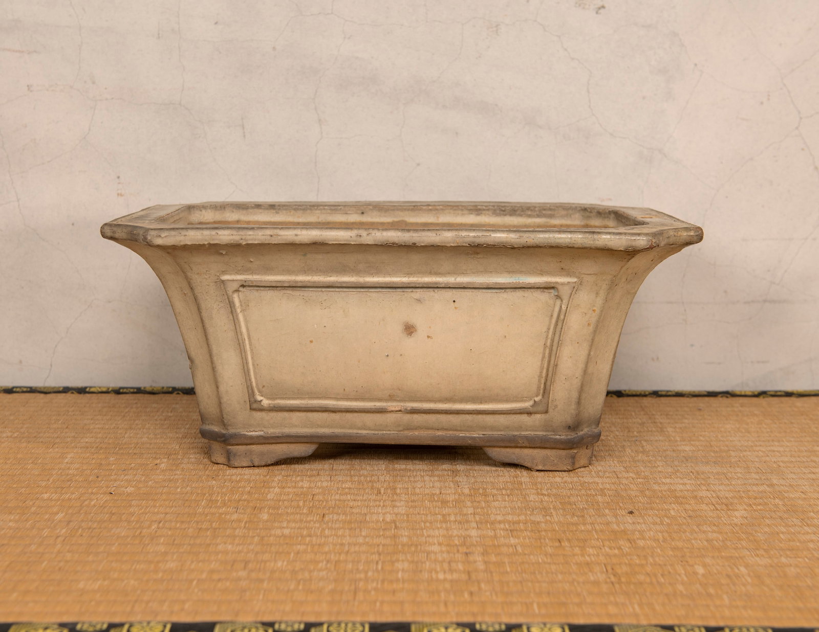 A Chinese Zisha Flower Pot: H:17.1cm crack
