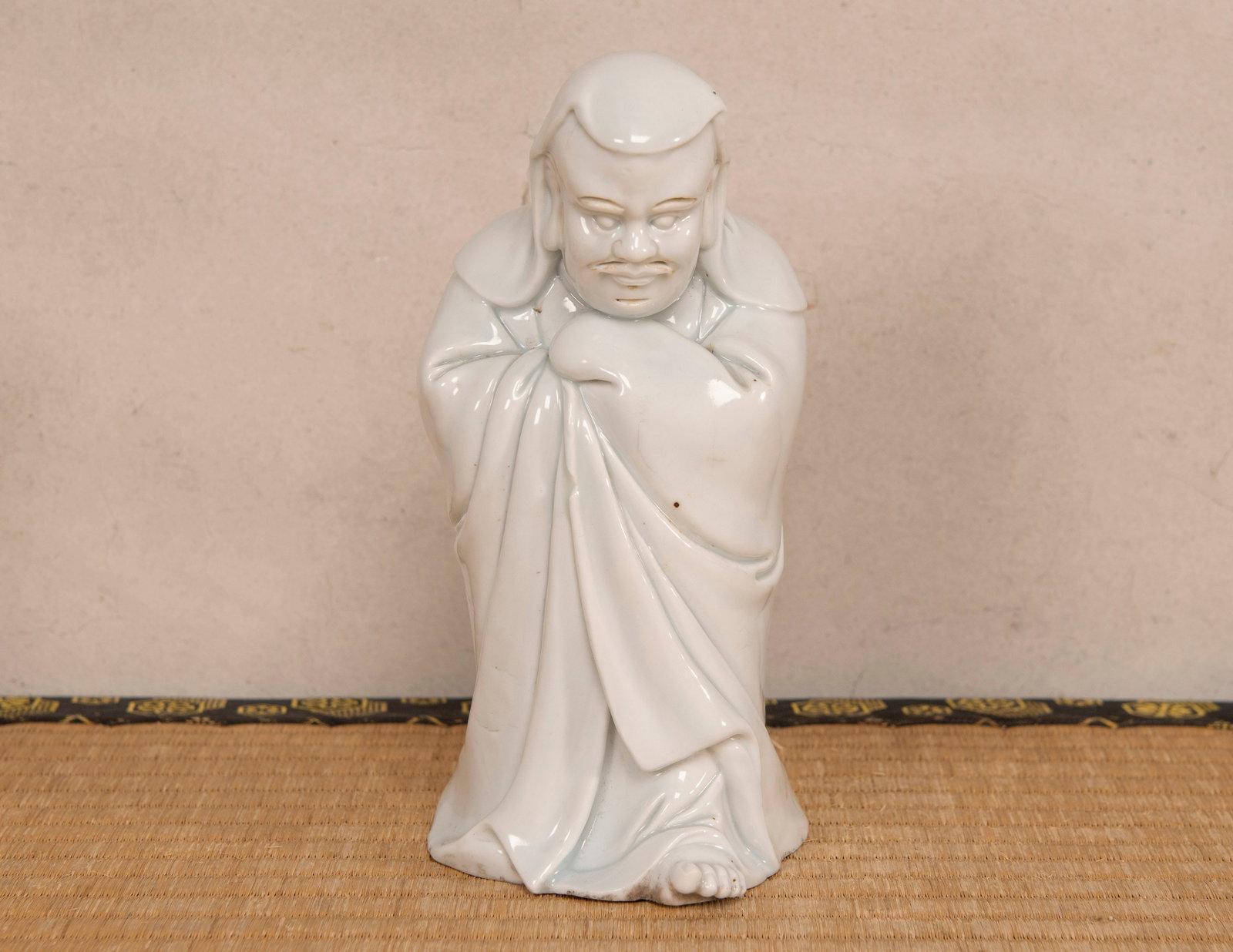 A Chinese Dehua Ware Luohan: H:18.5cm