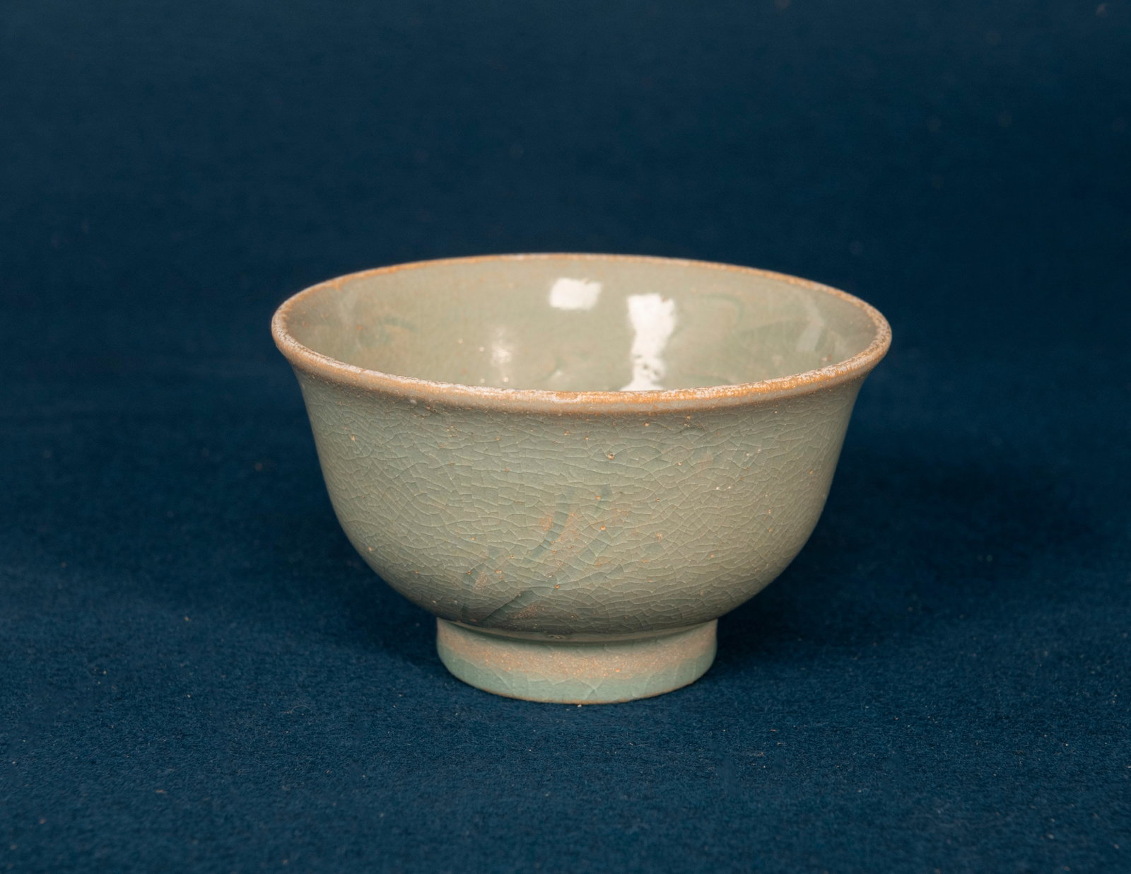 A Chinese Longquan Ware Floral Bowl: D:13.2cm