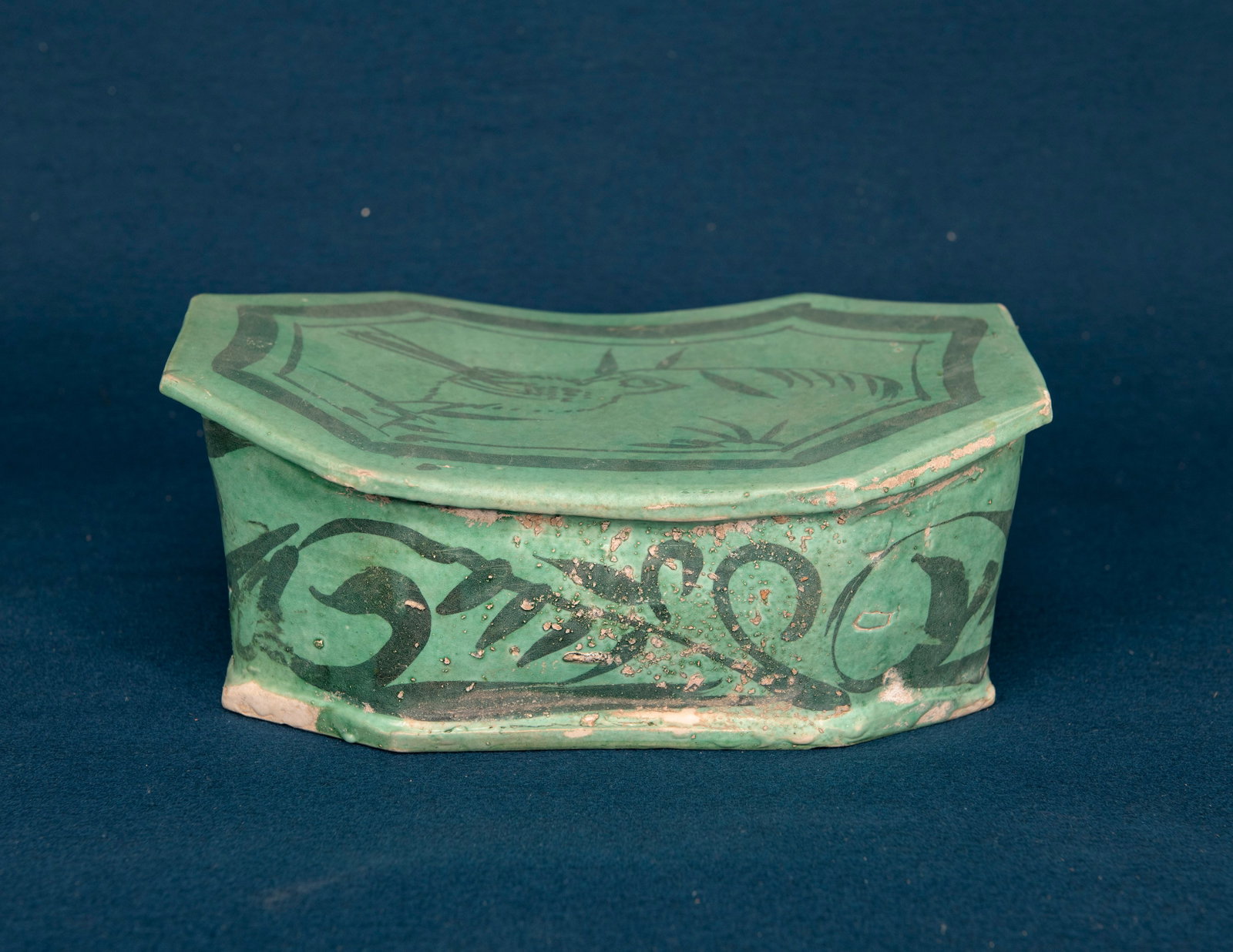 A Chinese Cizhou Ware Floral Pillow: H:11.7cm
