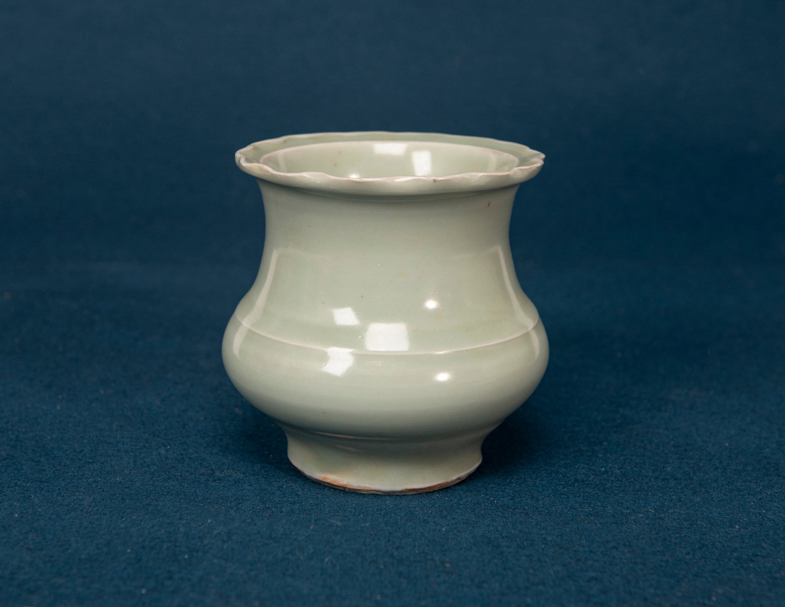 A Chinese Longquan Ware Jar: H:10.4cm