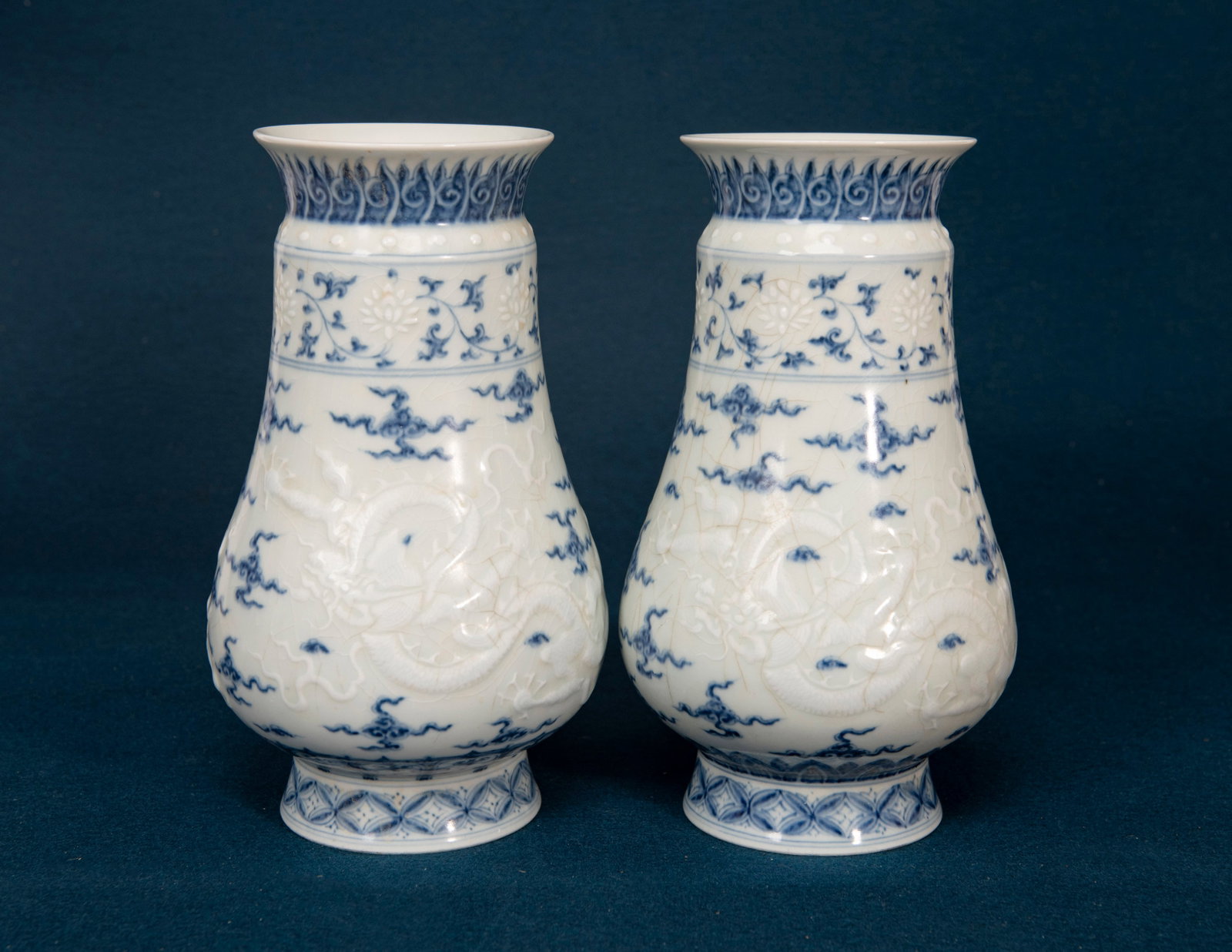 Two Chinese Blue and White Dragon Vases: H:22.9cm
