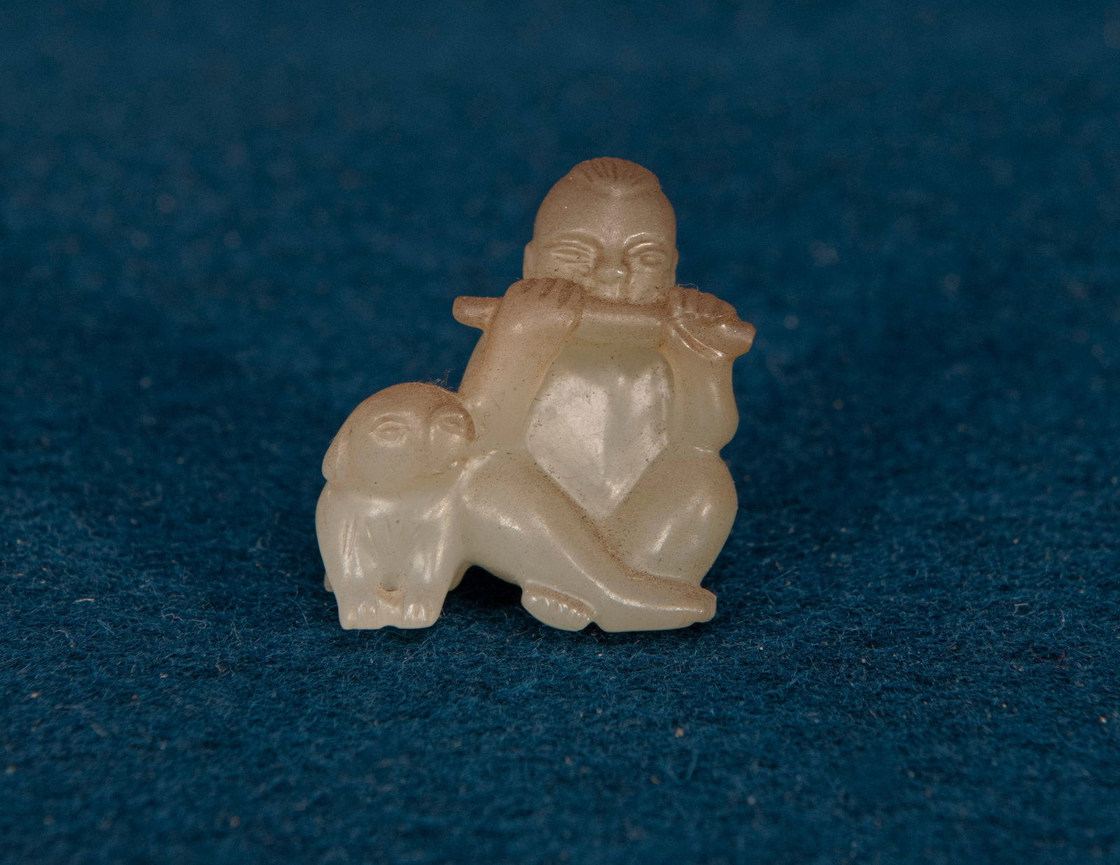 A Chinese Jade Pendant: L:3.2cm