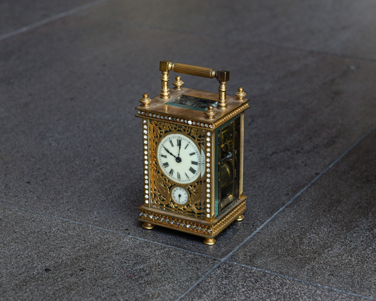 A French Carriage Clock: H:14.7cm