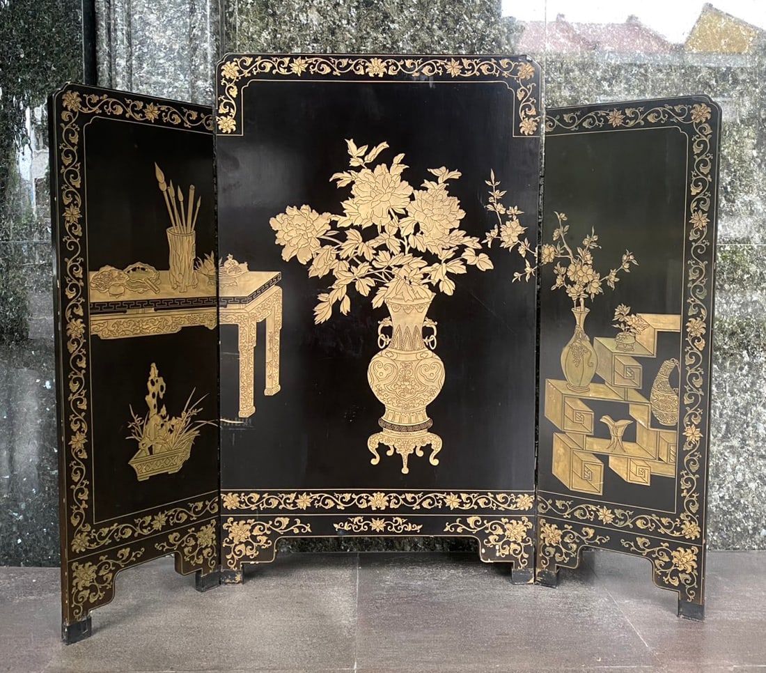 A Maki-e Lacquered Panel (1 of 4)