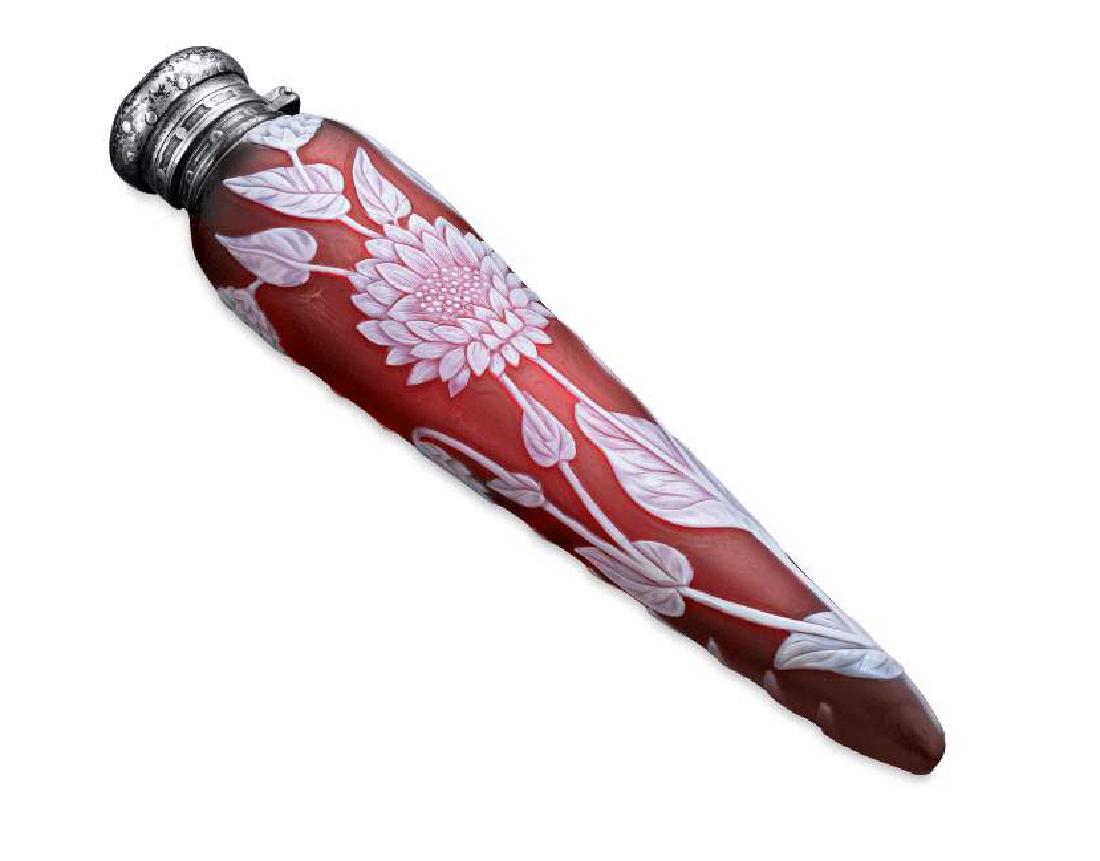 THOMAS WEBB CAMEO GLASS SCENT PERFUME BOTTLE Tiffany's: THOMAS WEBB CAMEO GLASS SCENT PERFUME BOTTLE Tiffany's A spray of dahlias adorn this beautiful red cameo art glass scent bottle attributed to Thomas Webb & Sons. Retailed by Tiffany & Co., this attrac