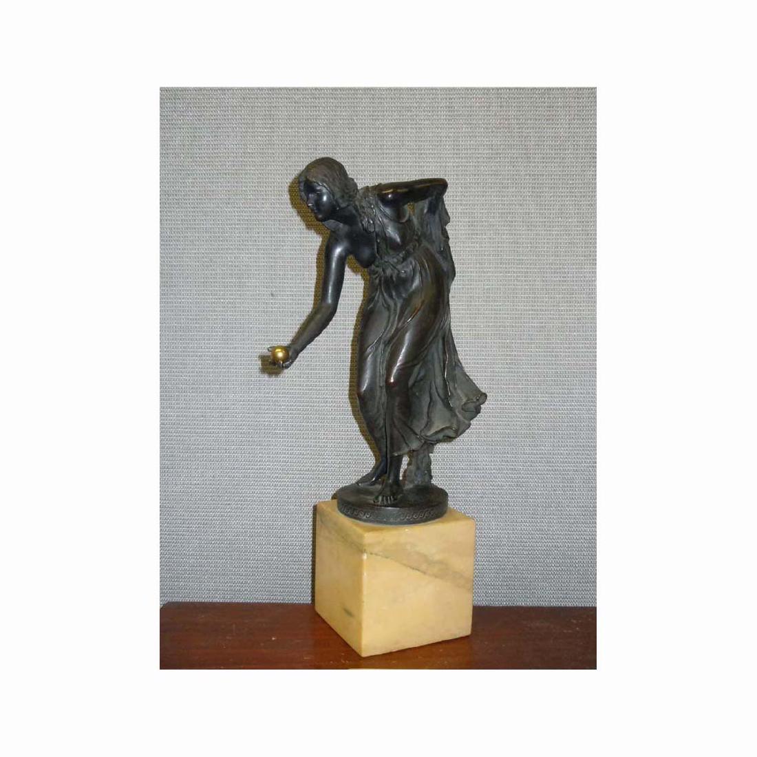 WALTER SCHOTT GERMAN BRONZE SCULPTURE FEMALE With BALL: WALTER SCHOTT GERMAN BRONZE SCULPTURE FEMALE With BALL Walter Schott German Bronze Sculpture Female with Golden Ball Walter SCHOTT (born in 1861), German School La joueuse de boules Bronz, signed, In.