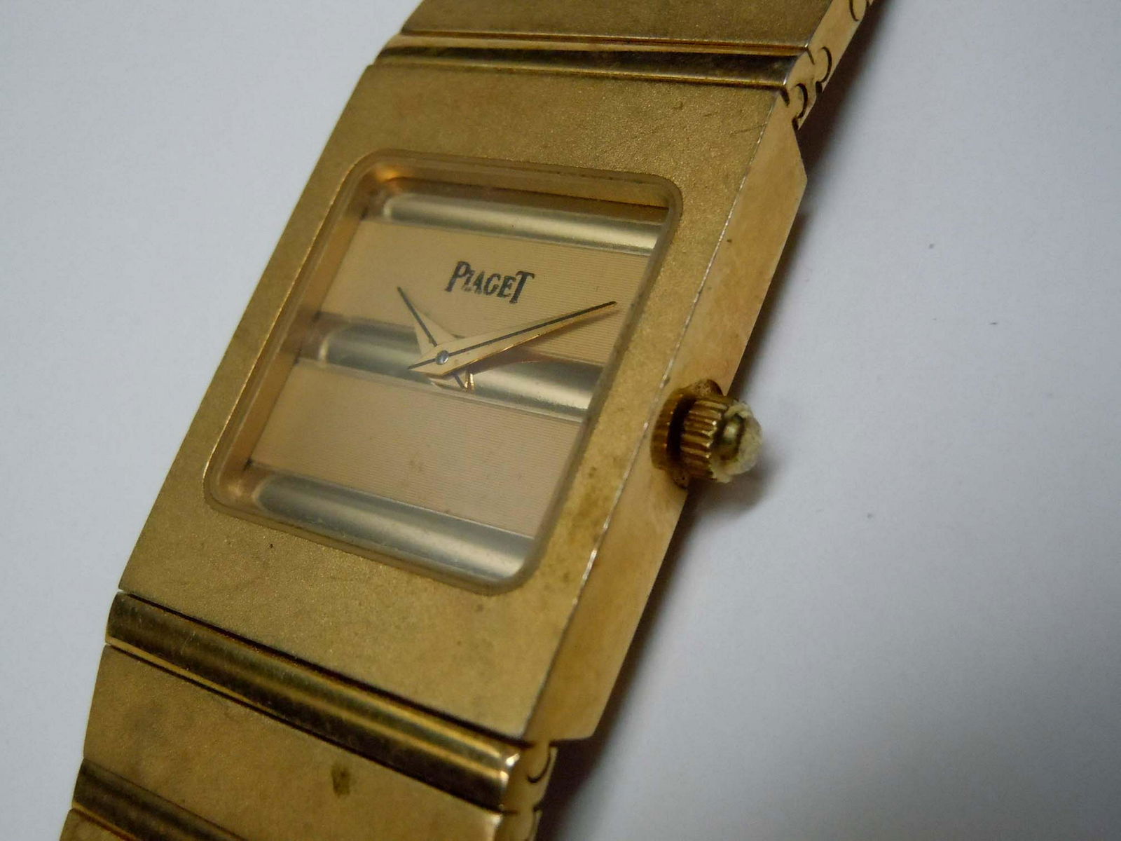 polo quartz watch