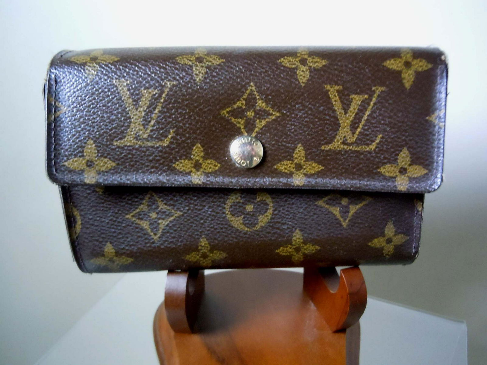 louis vuitton sarah wallet date code