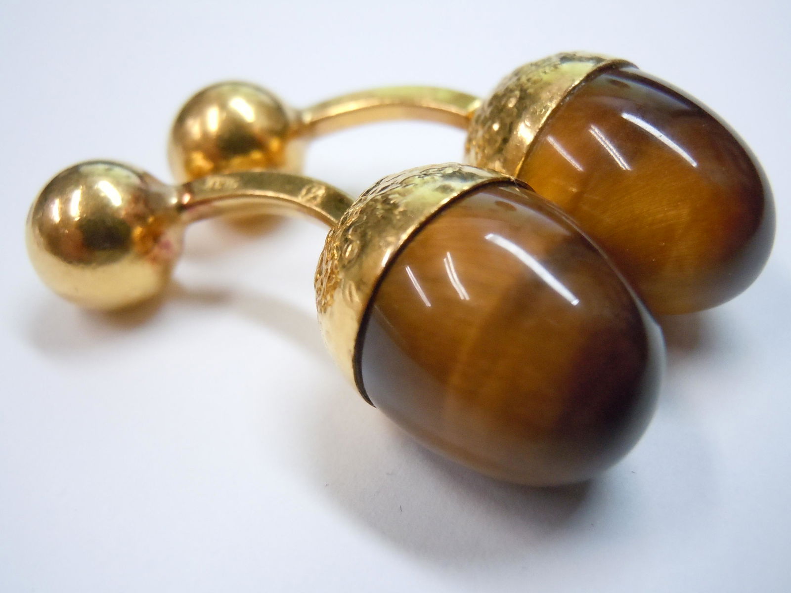 1950'S 14KT GOLD TIGER EYE ACORN FORM MEN'S CUFFLINKS (1 of 8)