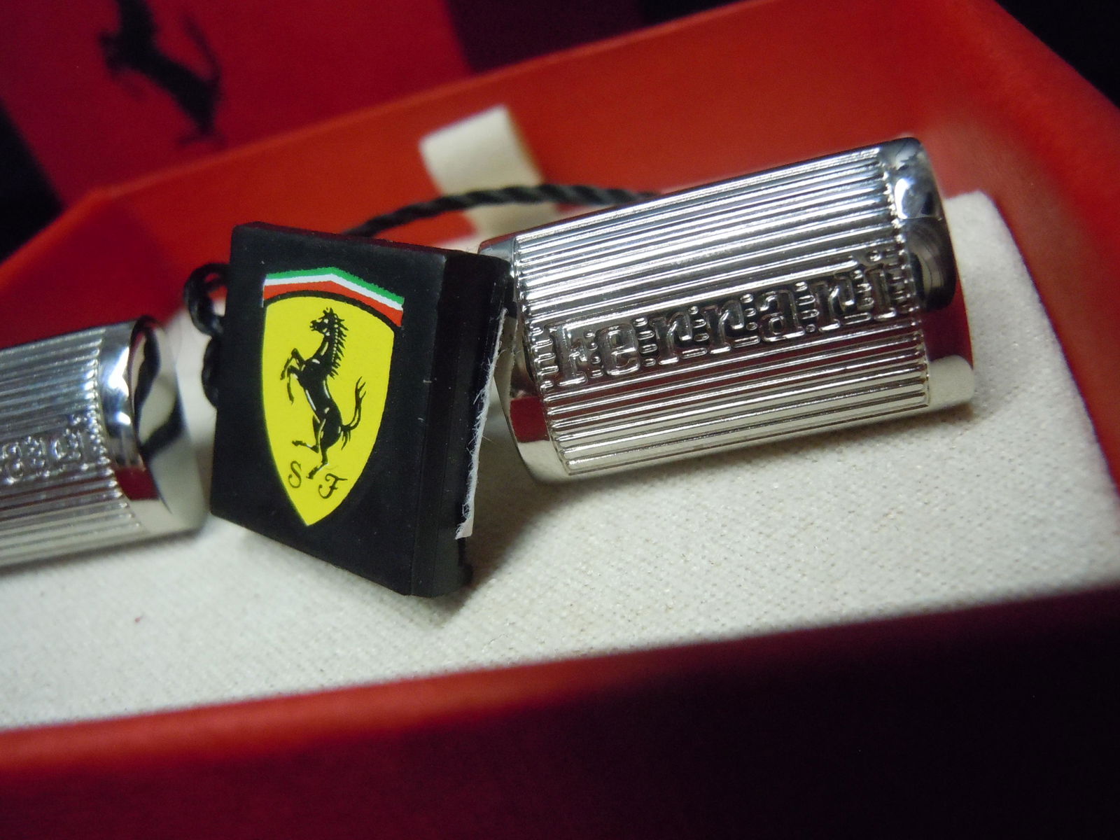 STAINLESS STEEL FERRARI GENTLEMAN'S CUFF LINKS w BOX (1 of 5)