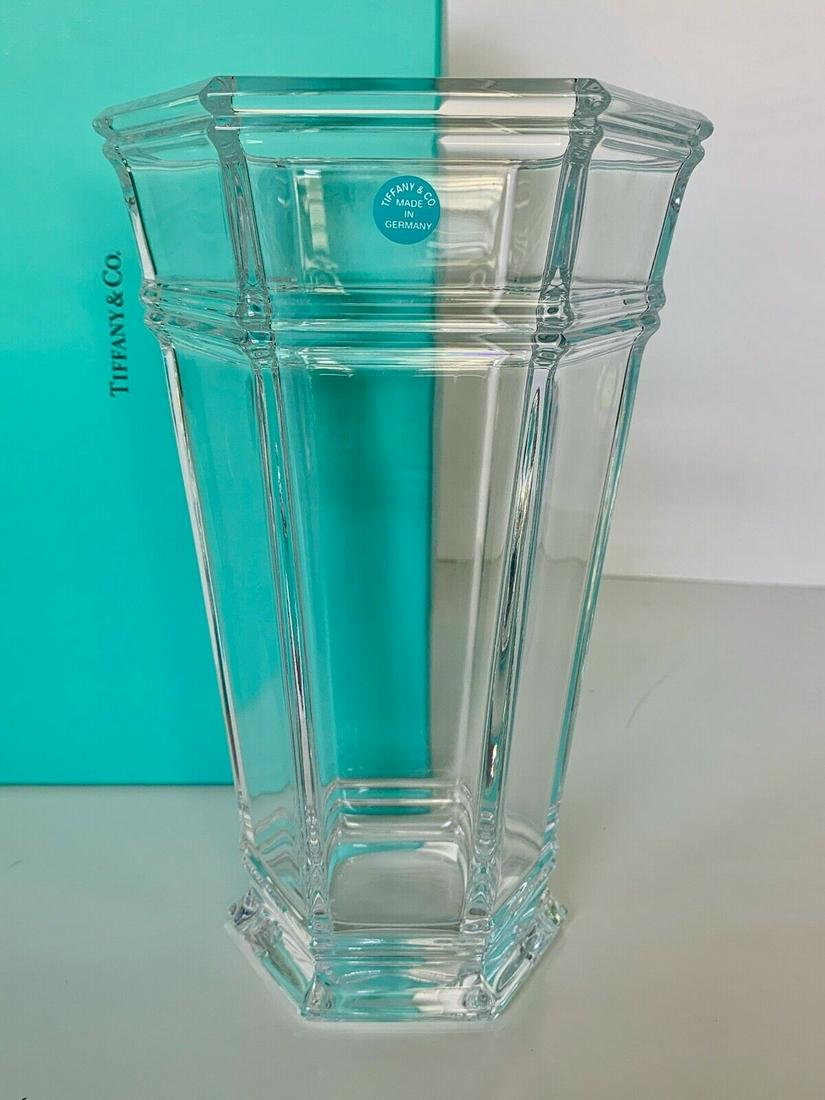 TIFFANY & Co. 1999 CRYSTAL WINDHAM VASE w BOX (1 of 8)