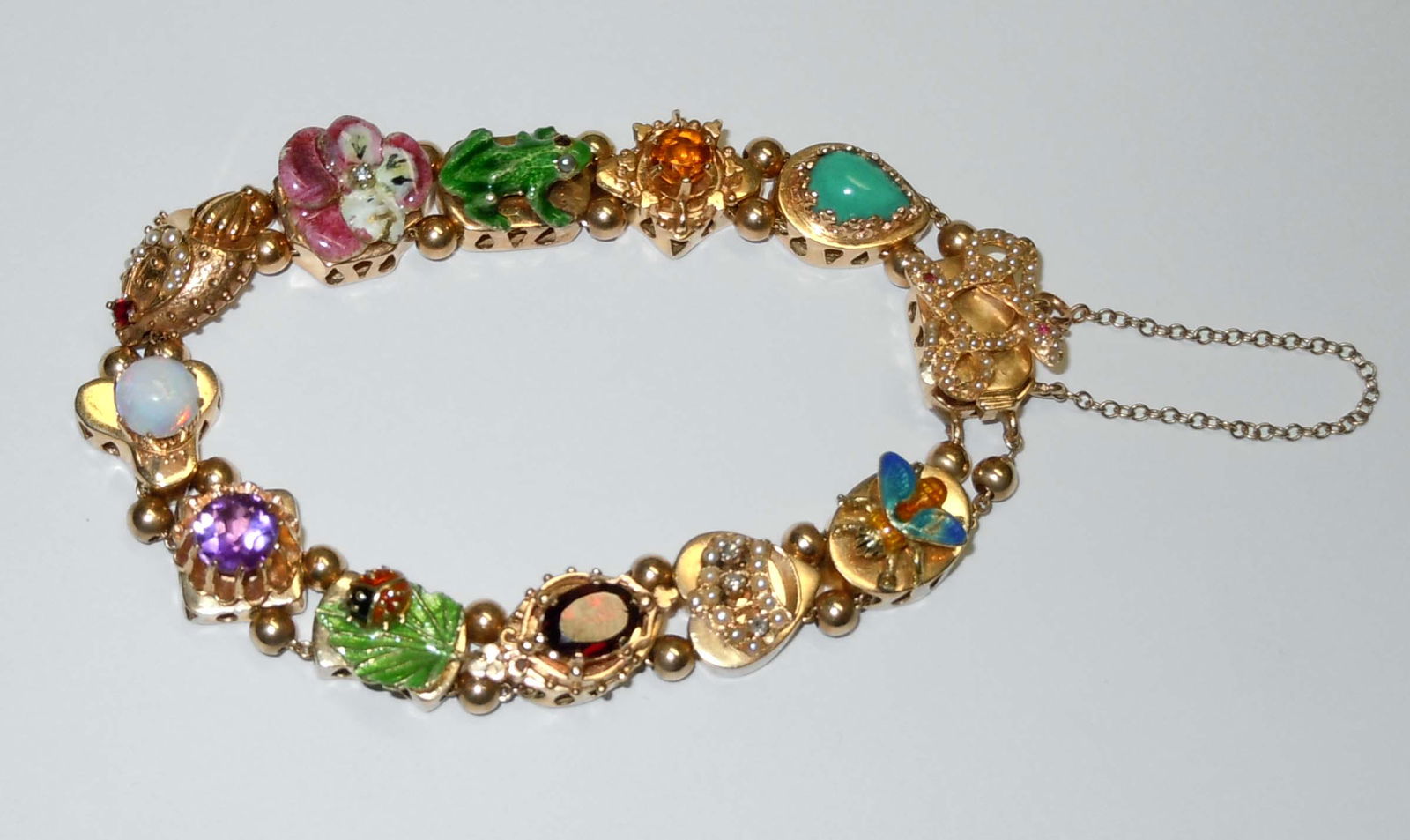 14KT ENAMEL CHARM BRACELET W FROG BEATLE LADY BUG BEE    A Stunning Vintage 14Kt Gold Charm Bracelet (1 of 12)