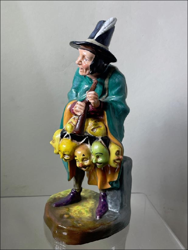 ROYAL DOULTON FIGURINE 'THE MAST SELLER' HN 2103 PORCELAIN HN2103    In excellent condition with (1 of 6)