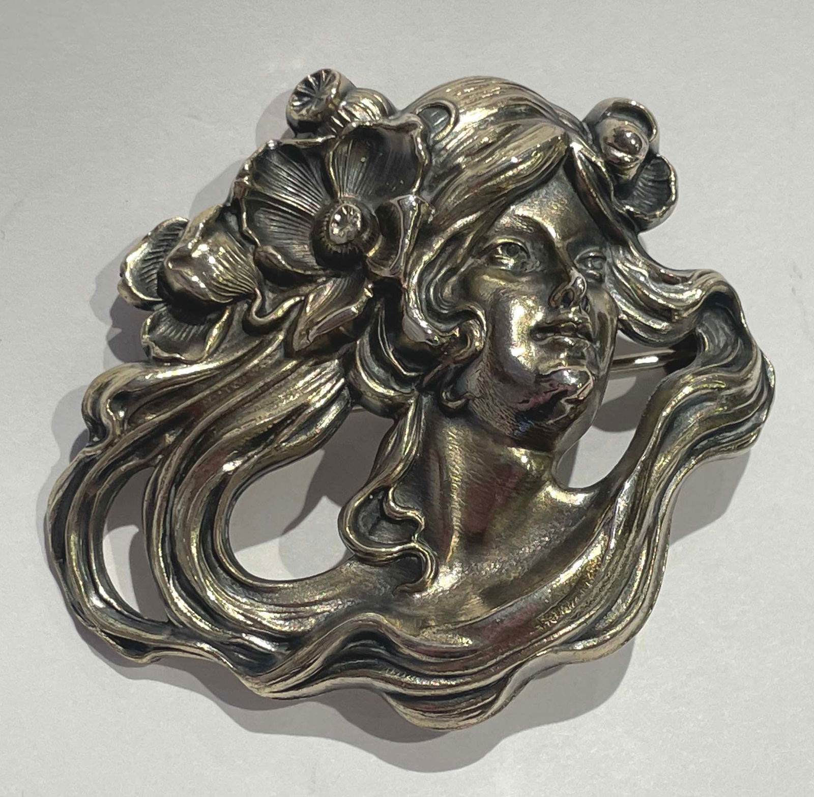 WILLIAM KERR SILVER ART NOUVEAU ALPHONSE MUCHA STYLE FEMALE BROOCH   A Rare Antique William Kerr (1 of 10)