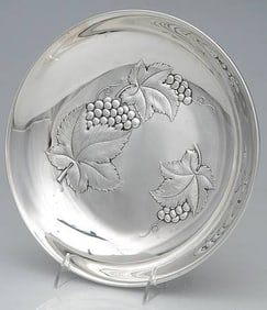 WALLAGE STERLING SILVER SANDWICH PLATE HALLOWWARE 4455-9 Wallage Sterling Silver 10.5 In.
