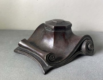 VINTAGE COPPER SCROLL FORM URANIUM VASELINE GLASS CATCH INKWELL With fine lines, form and aged