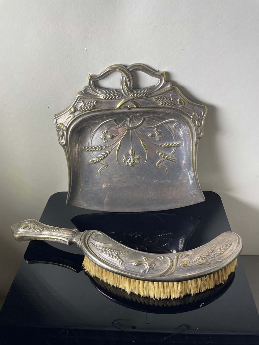 WHEAT SHEAF & SICKLE FORM CRUMB SWEEP CATCHER DUSTPAN, VICTORIAN, SILVER PLATE, Signed A. FRENAIS (1 of 5)