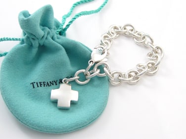 TIFFANY STERLING SILVER CROSS CHARM BRACELET w TIFFANY BOX n POUCH A Fantastic Tiffany & Co.