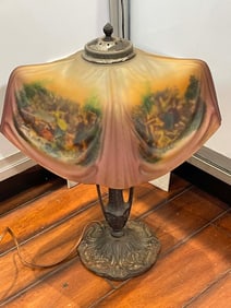 REVERSE PAINTED LINEN FOLD GLASS TABLE LAMP, Early 20 Cent. w/ CAST METAL BASE 18C COURTSHIP