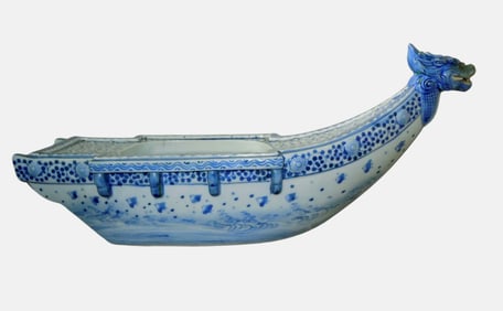 BLUE & WHITE PORCELAIN DRAGON BOAT JARDINIERE, QING Dyn C1910 Chinese Blue and White Porcelain