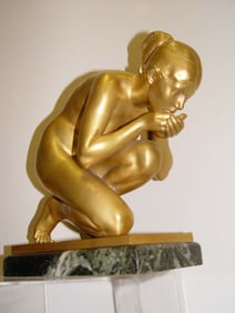 ERNST WENCK BATHING NUDE GIRL TIFFANY BRONZE SCULPTURE Ernst Wenck (1865 - 1929) Gilt on Bronze