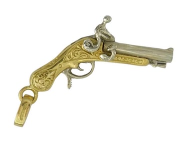 IMPRESSIVE 18K GOLD TWO TONE FLINT LOCK PISTOL PENDANT CHARM 9.3 Gr. marked, ''750'' with superb