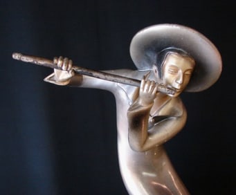 HANS HARDERS DECO FLUTE PLAYER JAPANESE BRONZE SCULPTURE Hans Harders (1871 - 1950) 'The Flute
