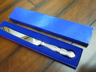 TULIP SHABBOS KNIFE CHALLAH BREAD or SHABBAT CAKE KNIFE   , with a Sheffield Steel blade, Sterling