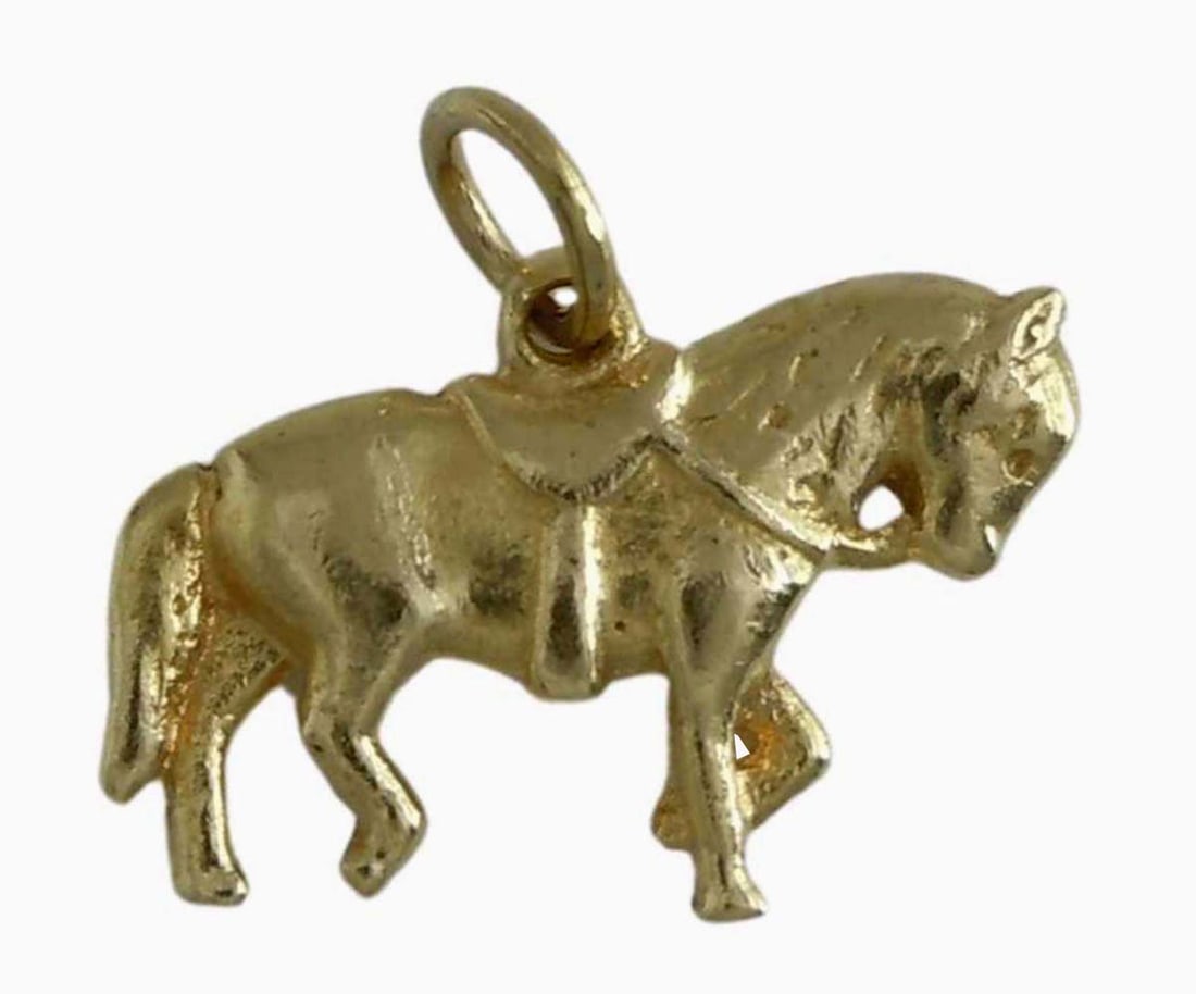 SOLID 14K YELLOW GOLD RACE HORSE PENDANT CHARM DETAILS: - Marked: ''14K'' - SIZE: 3/4 In.: SOLID 14K YELLOW GOLD RACE HORSE PENDANT CHARMDETAILS: - Marked: ''14K'' - SIZE: 3/4 In. Height (with bale) x 3/4 In. Width. - WEIGHT: 4.1 Grams. ****NOTE: Necklace not included. - Other Notes: Kotl