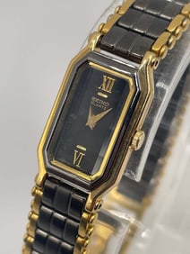 TWO TONE SEIKO 2E20-0990 QUARTZ WATCH WITH BOX & PAPERS   Japanese quartz movement, snap back water