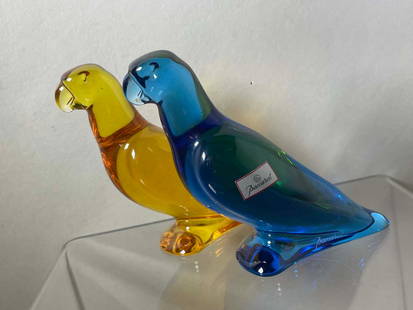 BACCARAT CRYSTAL COBALT BLUE & HONEY AMBER GLASS PARROT PAPERWEIGHT FIGURINE A stunning grouping: BACCARAT CRYSTAL COBALT BLUE & HONEY AMBER GLASS PARROT PAPERWEIGHT FIGURINEA stunning grouping of matching Hand Made Baccarat France Glass Parrot Paperweight Figurines, one in deep cobalt blue and th