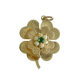 14Kt GOLD SEED PEARLS & EMERALD ADORNED IRISH 4 LEAF CLOVER SHAMROCK CHARM PENDANT ST PATRICK'S DAY