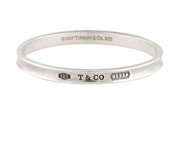 TIFFANY & Co. 1837 SERIES OVAL BANGLE BRACELET STERLING SILVER, 1997   Marked ''1997 TIFFANY & Co.